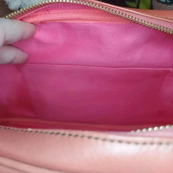 Maxx New York | Retro Style Coral Leather Satchel Gold Hardware - Picture 10 of 16